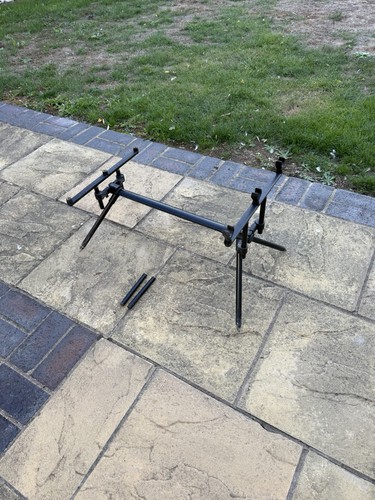Fox adjustable rod pod.